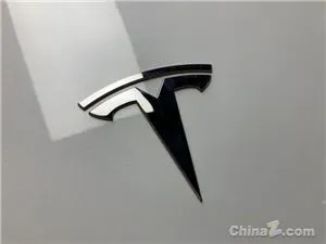 特斯拉车主狂喜！官方高调预热车载 AI 语音，传将首度接入国产双大模型