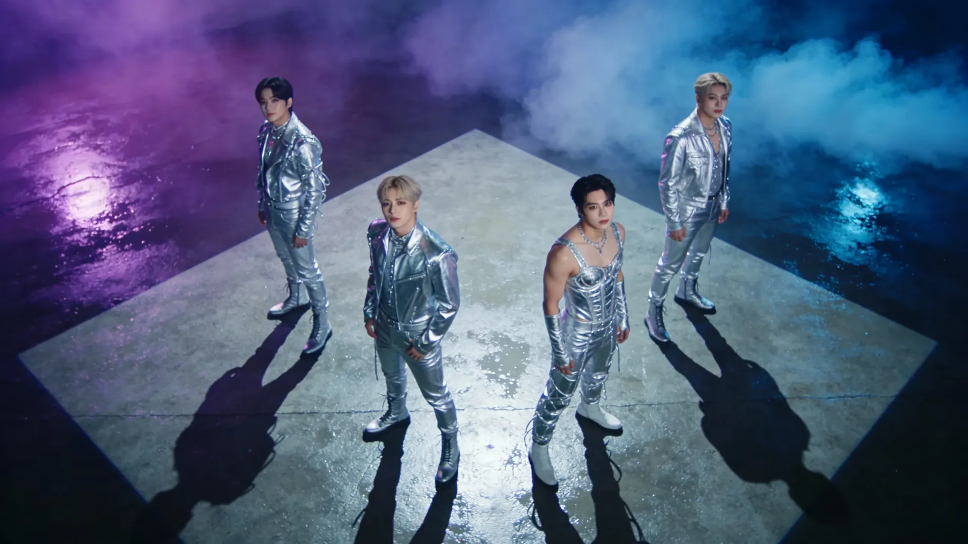 未来感十足的 K-Pop 概念